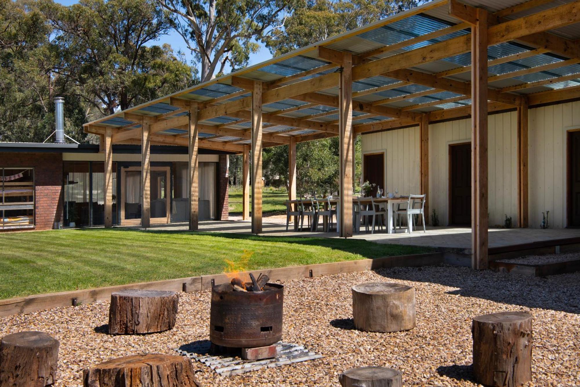 8 Bedroom Farmstead In Weatscheaf Daylesford Glenlyon Exterior photo